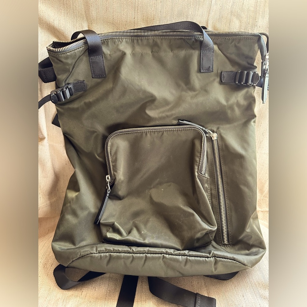 Olive green Timbuk2 laptop bag - Vapor convertible tote backpack